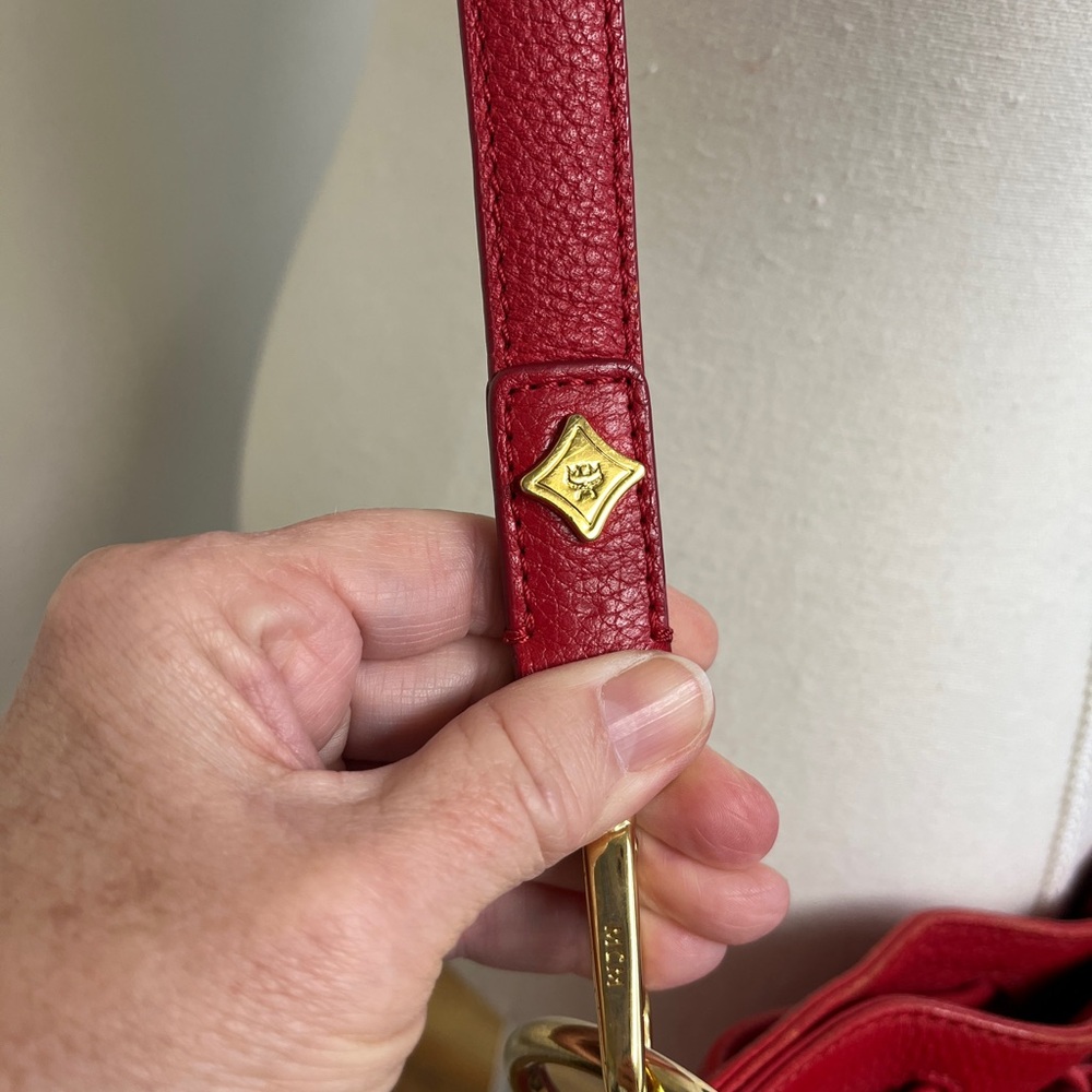 MCM,EUC,Red Pebbled Leather Shoulder Bag with Gold Accents, COA, 11.5x8.5x4”❤️!! - Picture 8 of 16